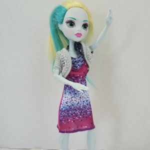 2016 Monster High Lagoona Blue Doll hard plastic barbie size 12"